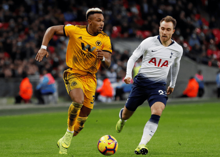 土耳其女球员狂砍69分，面相妆容神似李梦，引爱德华兹疯狂示爱（土耳其女将狂轰69分，妆容酷似李梦，爱德华兹高调示爱）