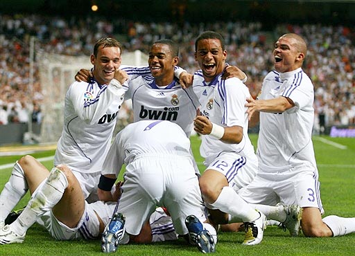 卡什：今夏只想留在维拉；还在找对象，波兰女生请私信我（卡什：今夏只愿留守维拉；仍在寻觅另一半，波兰女孩欢迎私信）