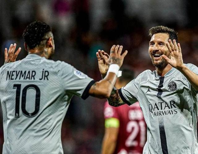 11场输8场，利物浦是自9月底以来五大联赛输球场次最多的队（近11战8负，利物浦自9月底起五大联赛输球次数居首）