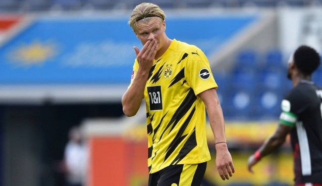 那不勒斯vs科莫：麦克托米奈、霍伊伦首发，莫拉塔、尼科-帕斯出战（那不勒斯战科莫：麦克托米奈、霍伊伦首发，莫拉塔与尼科-帕斯登场）