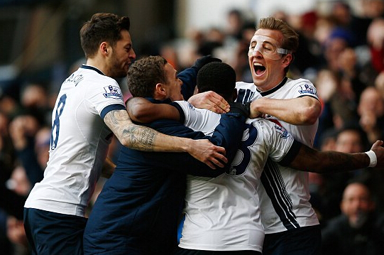 穆斯卡特带队两年两夺中超冠军，仅次于里皮、斯科拉里、图拔（穆斯卡特执教两载连夺两座中超桂冠，成就仅逊里皮、斯科拉里与图拔）