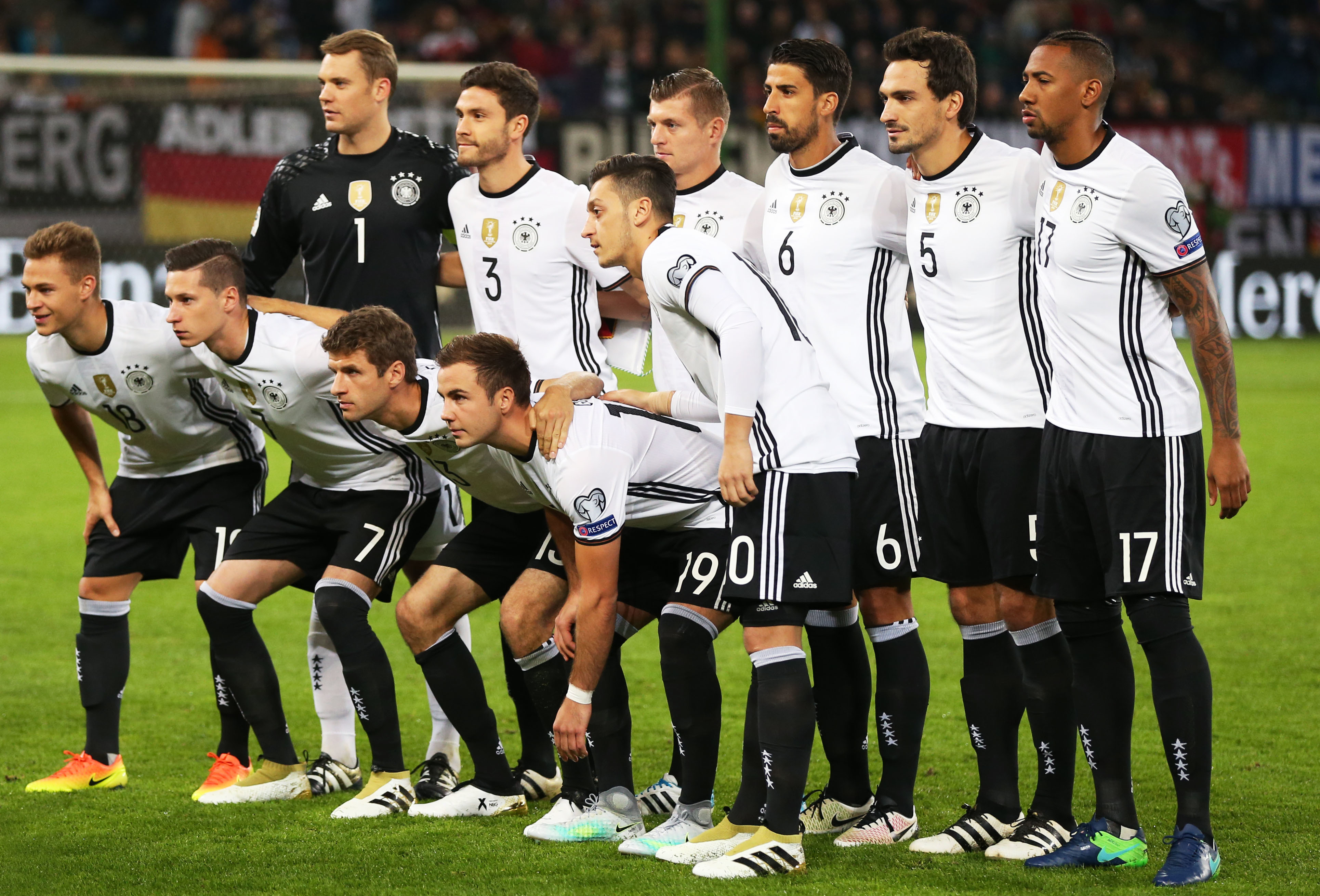 胡荷韬：球队合练才几天，很想拼下来但身体不在最好的状态（胡荷韬：合练仅几天，想拼但身体状态未到最佳）