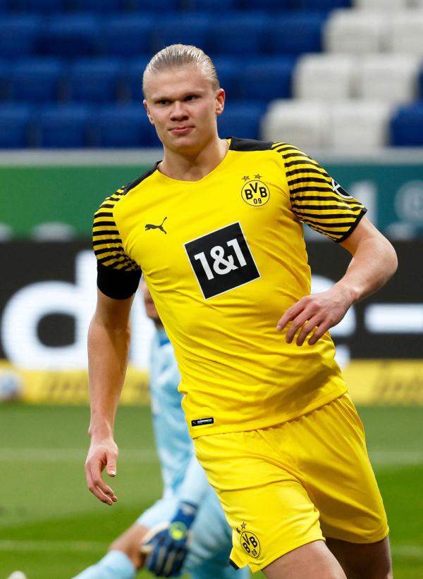 现役得分榜前3！哈登：KD，告诉詹姆斯我们的排名要追上来了（现役得分榜三甲！哈登喊话KD：替我告诉詹姆斯，我们的排名要追上来了）