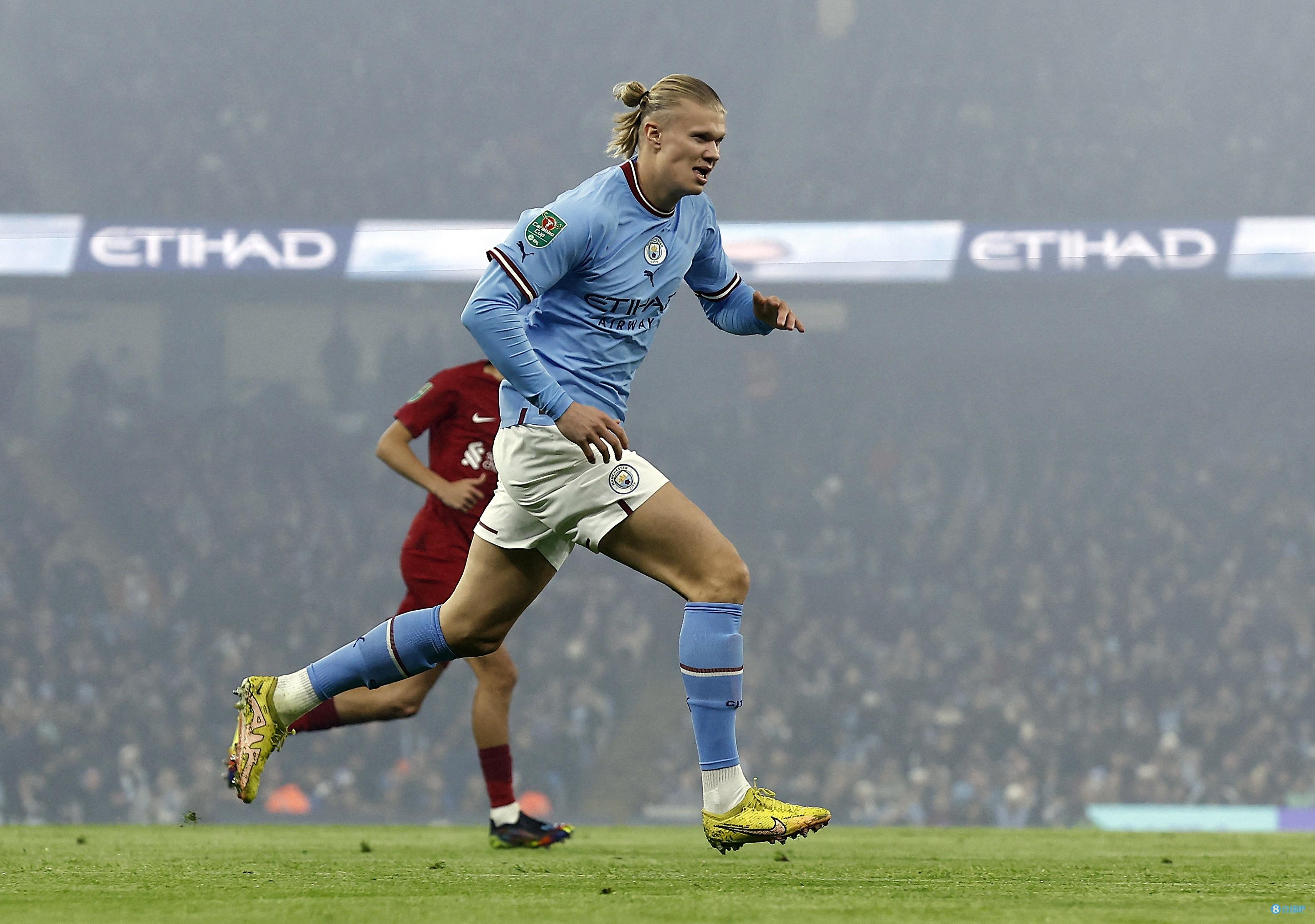 王钰栋新经纪公司：曾代理莱万、拜尔，旗下球员多在德国、瑞士踢球（王钰栋签约新经纪公司：曾服务莱万、拜尔，客户多活跃于德国与瑞士赛场）