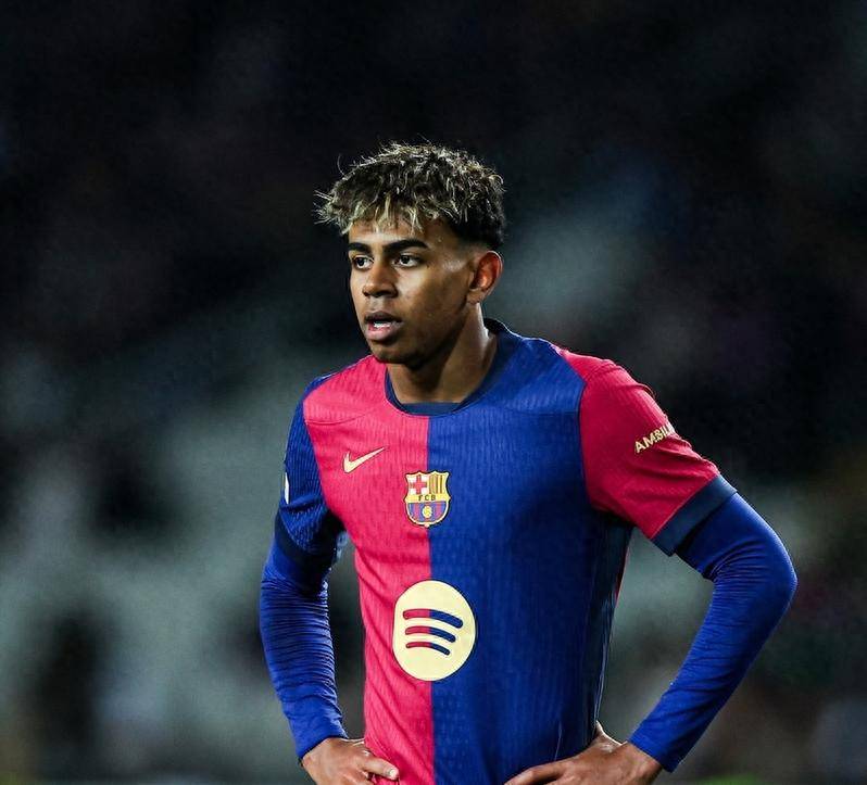 赫内斯：巴萨的债务超过13亿欧元，但在西甲却相安无事（赫内斯：巴萨负债逾13亿欧元，西甲征战却未受影响）