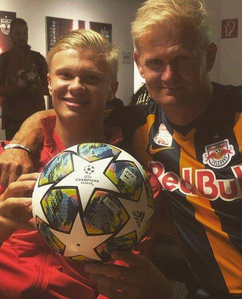 记者：不止巴黎和巴萨有意穆尼奥斯，曼城和切尔西也在关注他（记者：除巴黎与巴萨外，曼城、切尔西亦在关注穆尼奥斯）