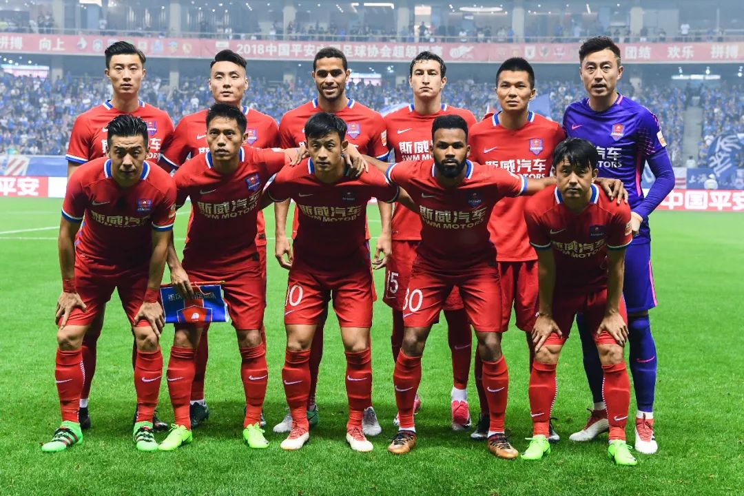 斯科尔斯、卡拉格都认为：哈白布是足球历史上最佳中场组合（斯科尔斯与卡拉格一致认为：哈白布堪称足坛史上最强中场组合）