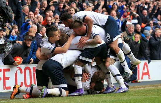 淮北市相山区：第二届职工运动会开幕 职工赛场展活力（淮北相山区第二届职工运动会拉开帷幕 职工赛场尽显活力）