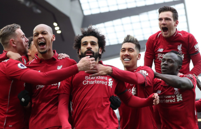 特里：穆帅赢球后会让我们在基地陪孩子，我的孩子们很喜欢他（特里：穆里尼奥每逢取胜都会让球员在基地陪孩子，我的孩子们很喜欢他）